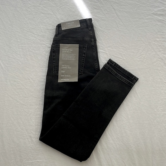 Everlane Denim - Everlane: The Curvy Cheeky Jean